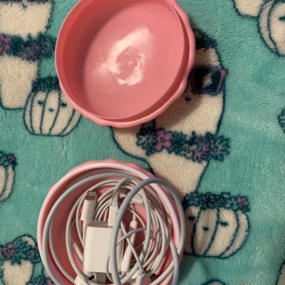 2 giant MACAROON CONTAINERS - Picture 5 of 5